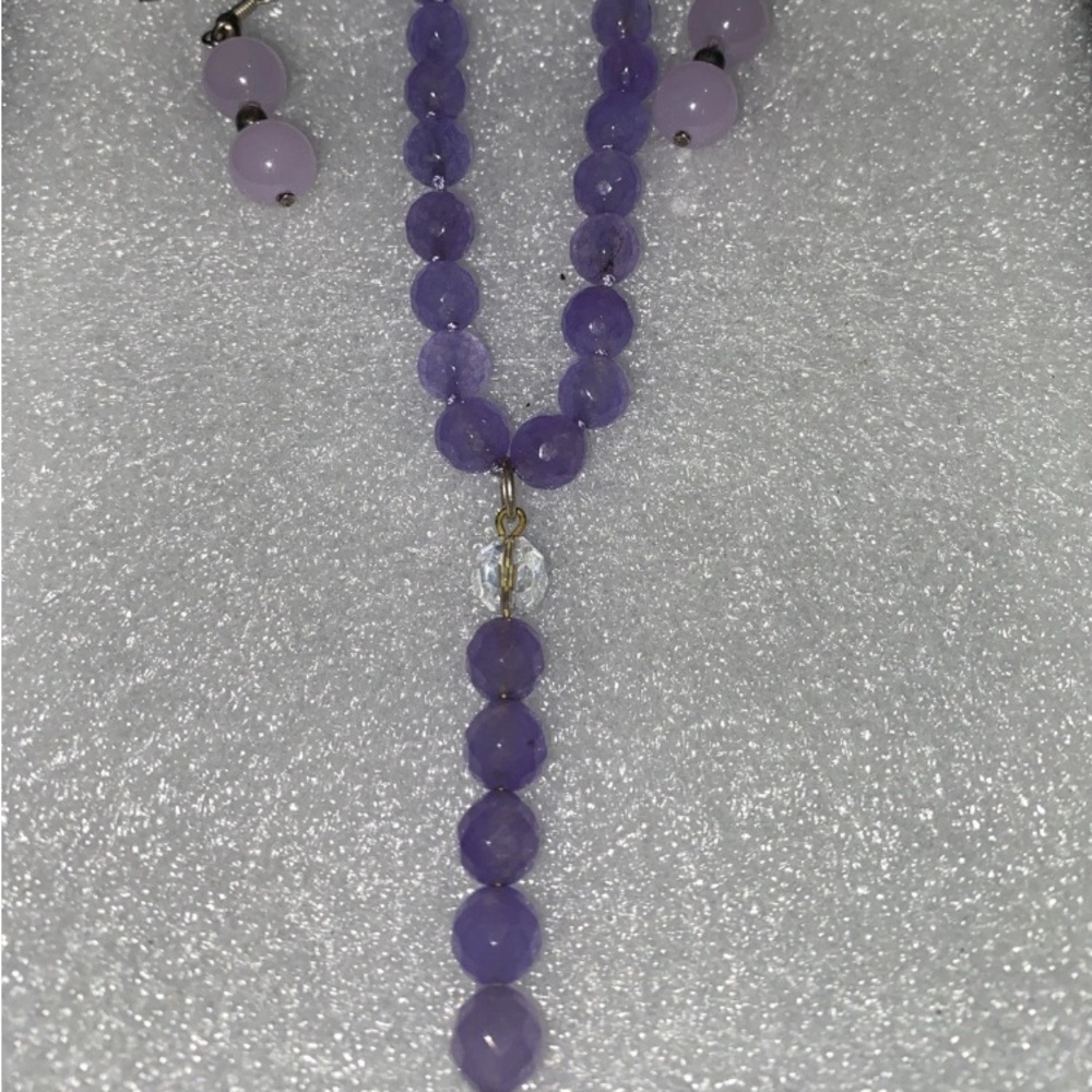 Elegant Purple Beaded Necklace 17 Inches jade